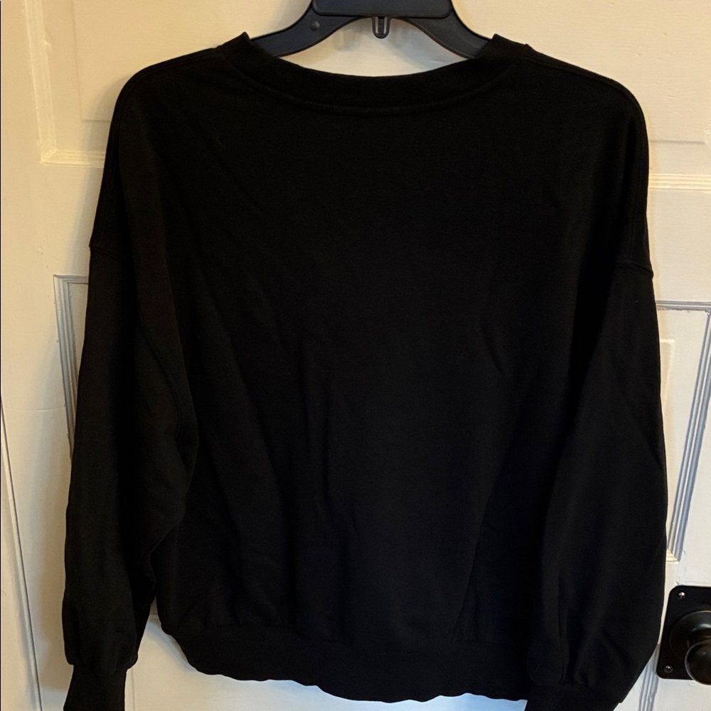237 H&M Charcoal Black Crewneck Sweatshirt Ling Sleeve EUC - Picture 3 of 5